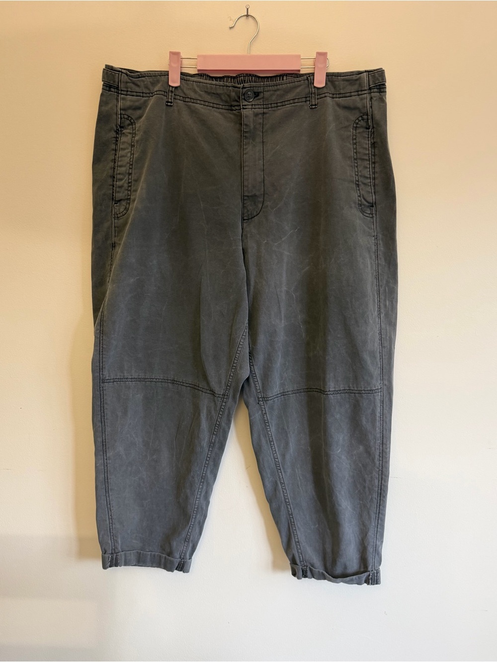 Old Navy Women’s Charcoal Cargo Pants